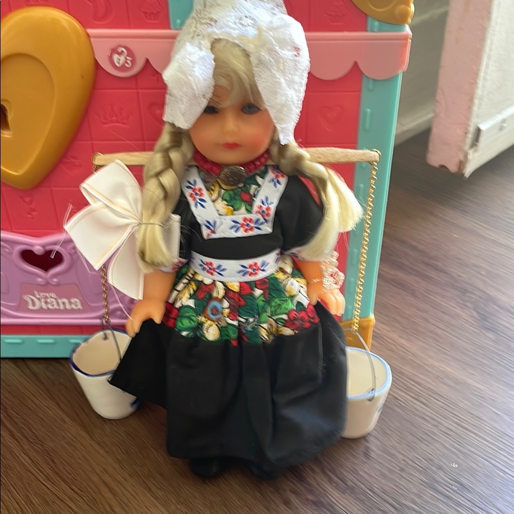 Vintage Dutch Volendam, Nether Lands Anna Doll